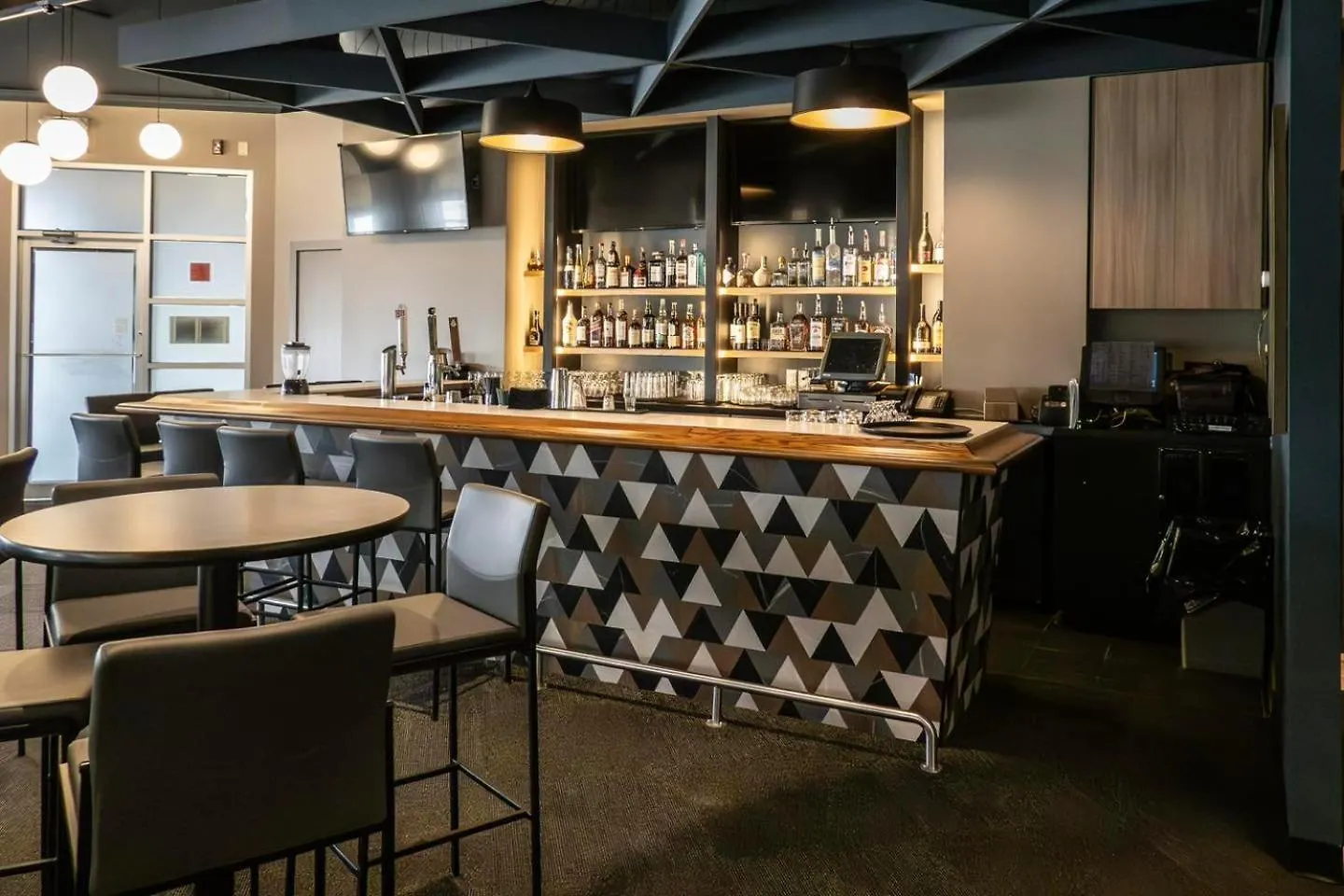 Hotel Lakeview Signature, Trademark Collection By Wyndham Winnipeg